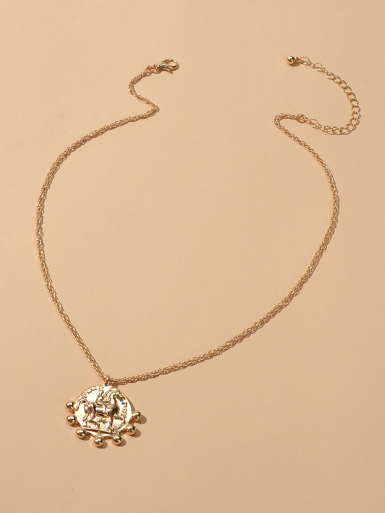 Gold Chain Carved Riding Horse Round Pendant Trendy Necklace Fashion Jewellery