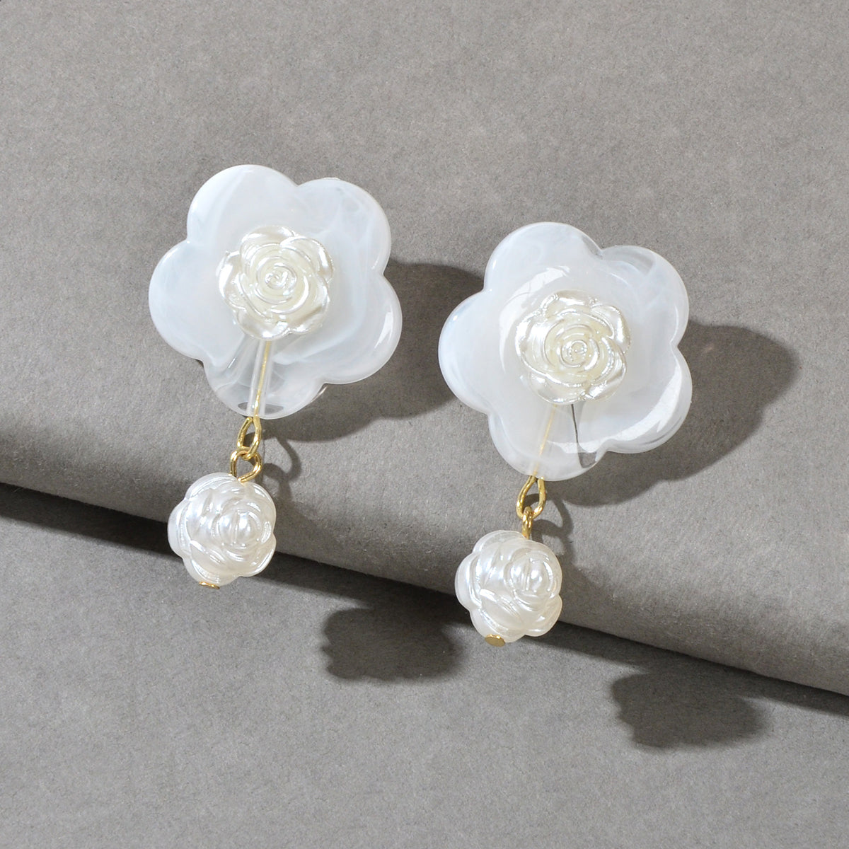 White Resin Flower Daisy Dance Party Gifts Dangle Daily Wearable Women Earrings-0