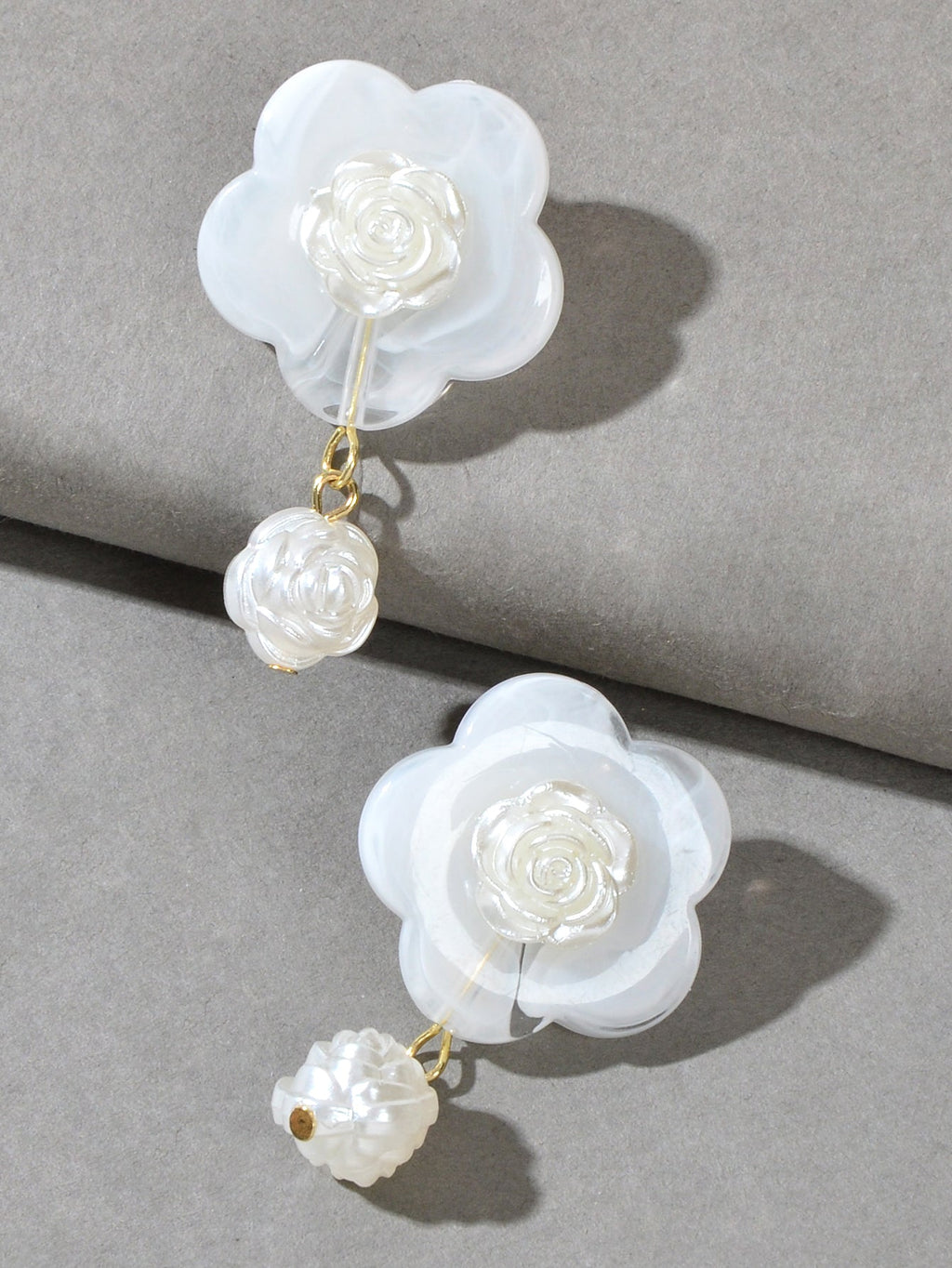 White Resin Flower Daisy Dance Party Gifts Dangle Daily Wearable Women Earrings-2