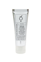 Facial Scrub and Complimentary Face Moisturiser